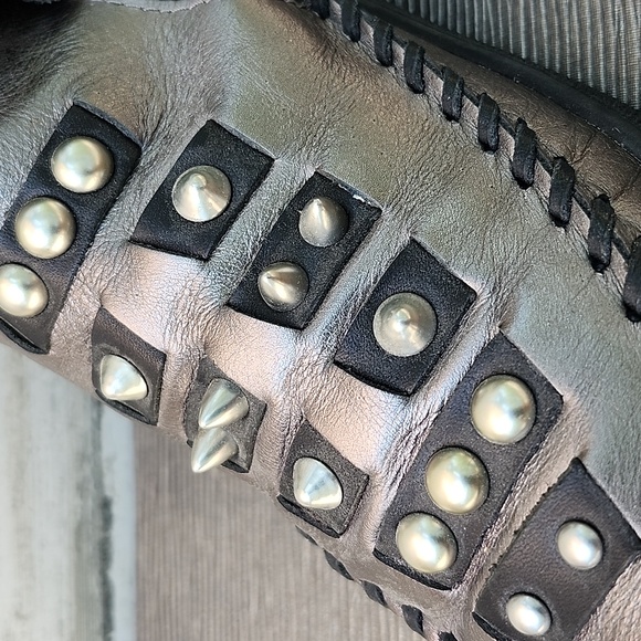 EUC COACH LEATHER ROCCASIN CUT OUT SNEAKERS - Picture 7 of 13